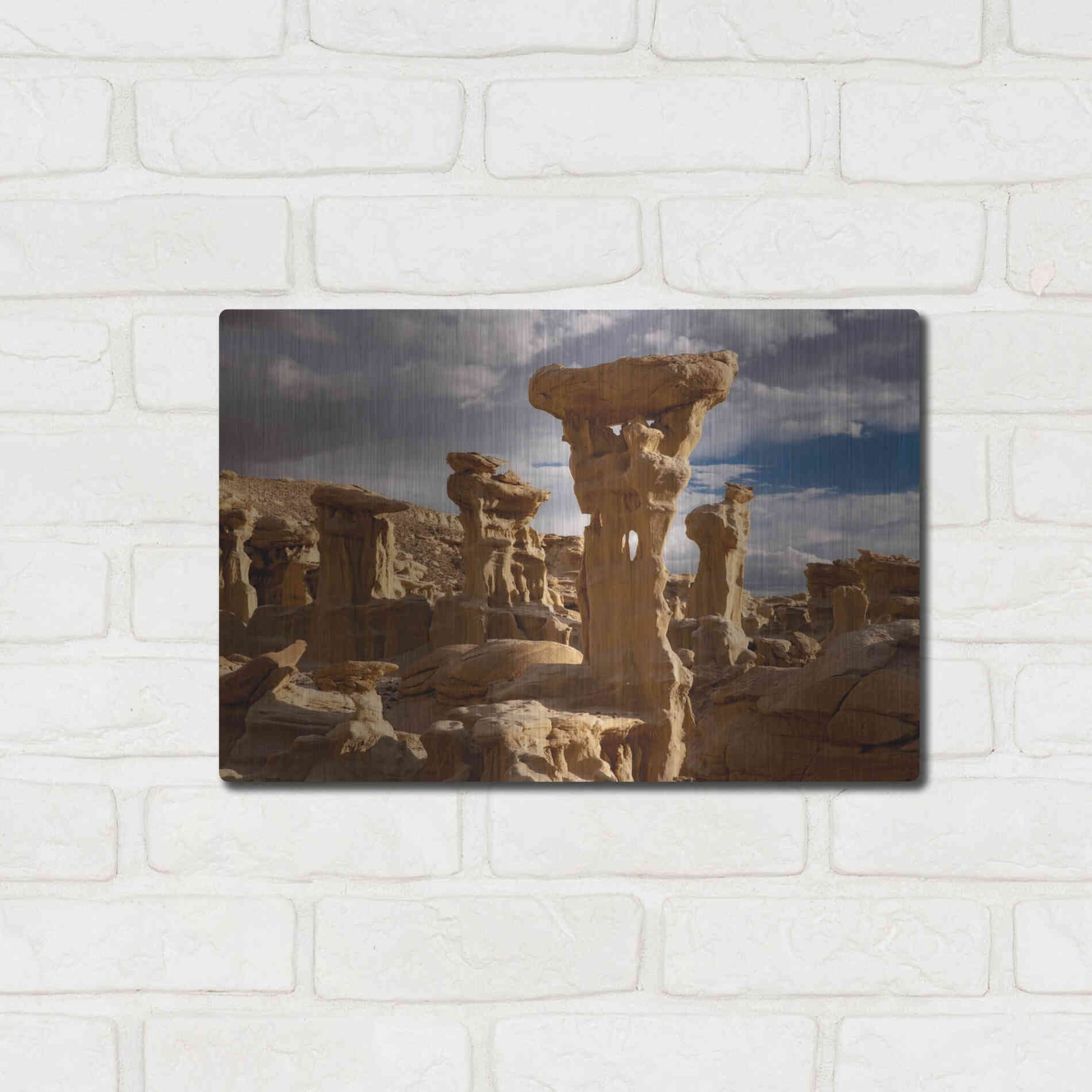 Luxe Metal Art 'Ah She Sle Pah Alien Throne' by Mike Jones, Metal Wall Art,16x12