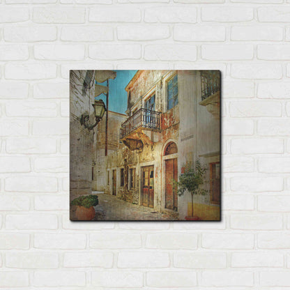 Luxe Metal Art 'Ciao Bella III' Metal Wall Art,24x24