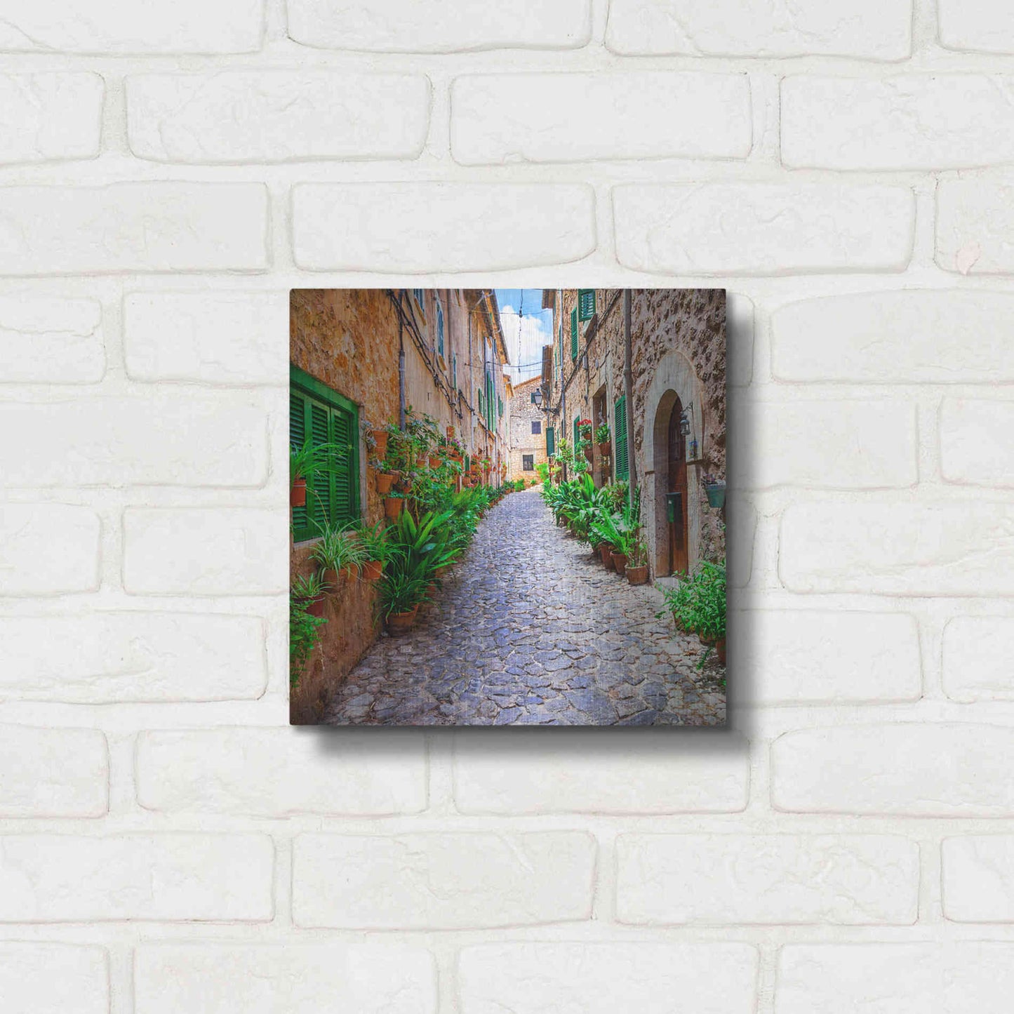 Luxe Metal Art 'Vecino I' Metal Wall Art,12x12