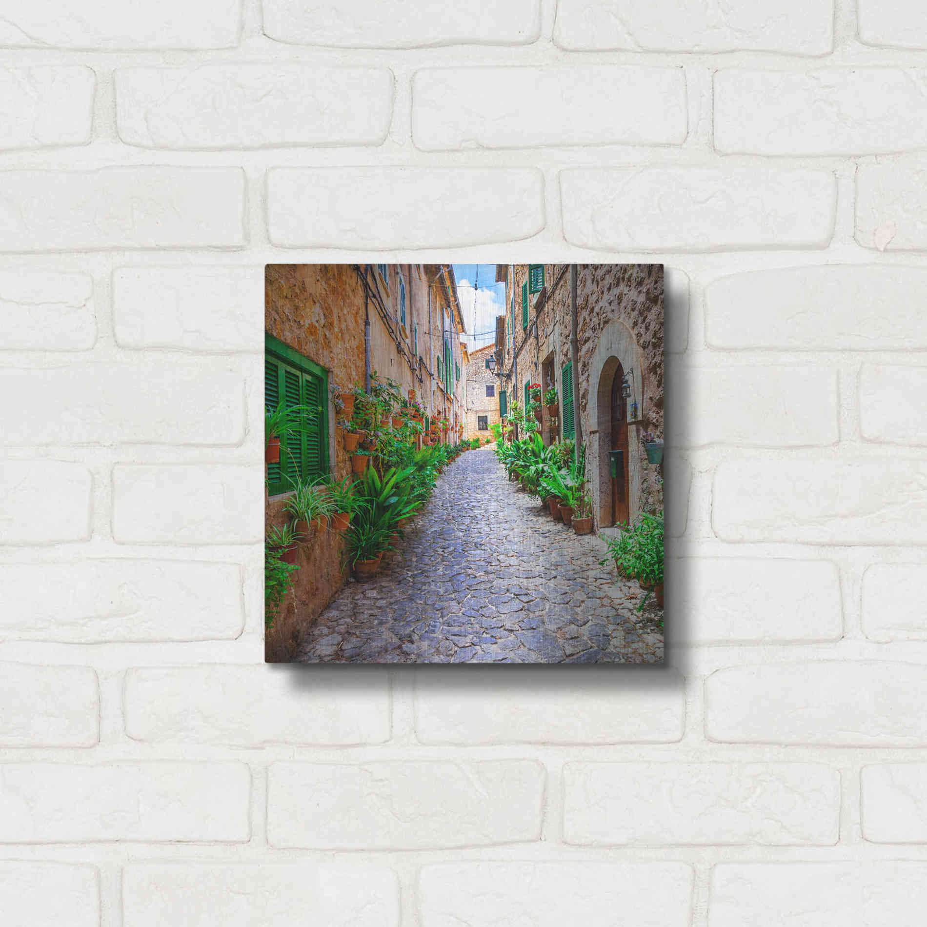 Luxe Metal Art 'Vecino I' Metal Wall Art,12x12