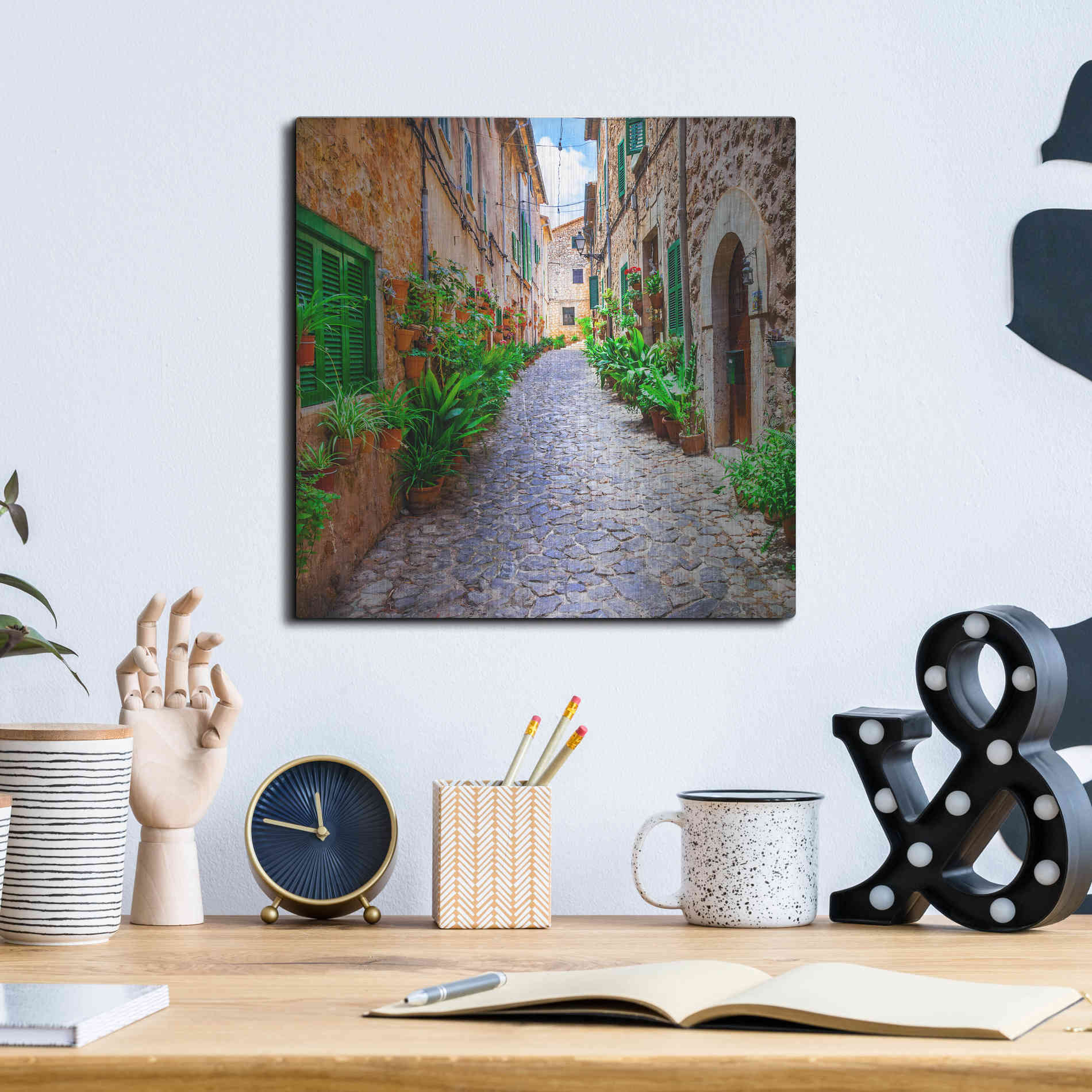 Luxe Metal Art 'Vecino I' Metal Wall Art,12x12