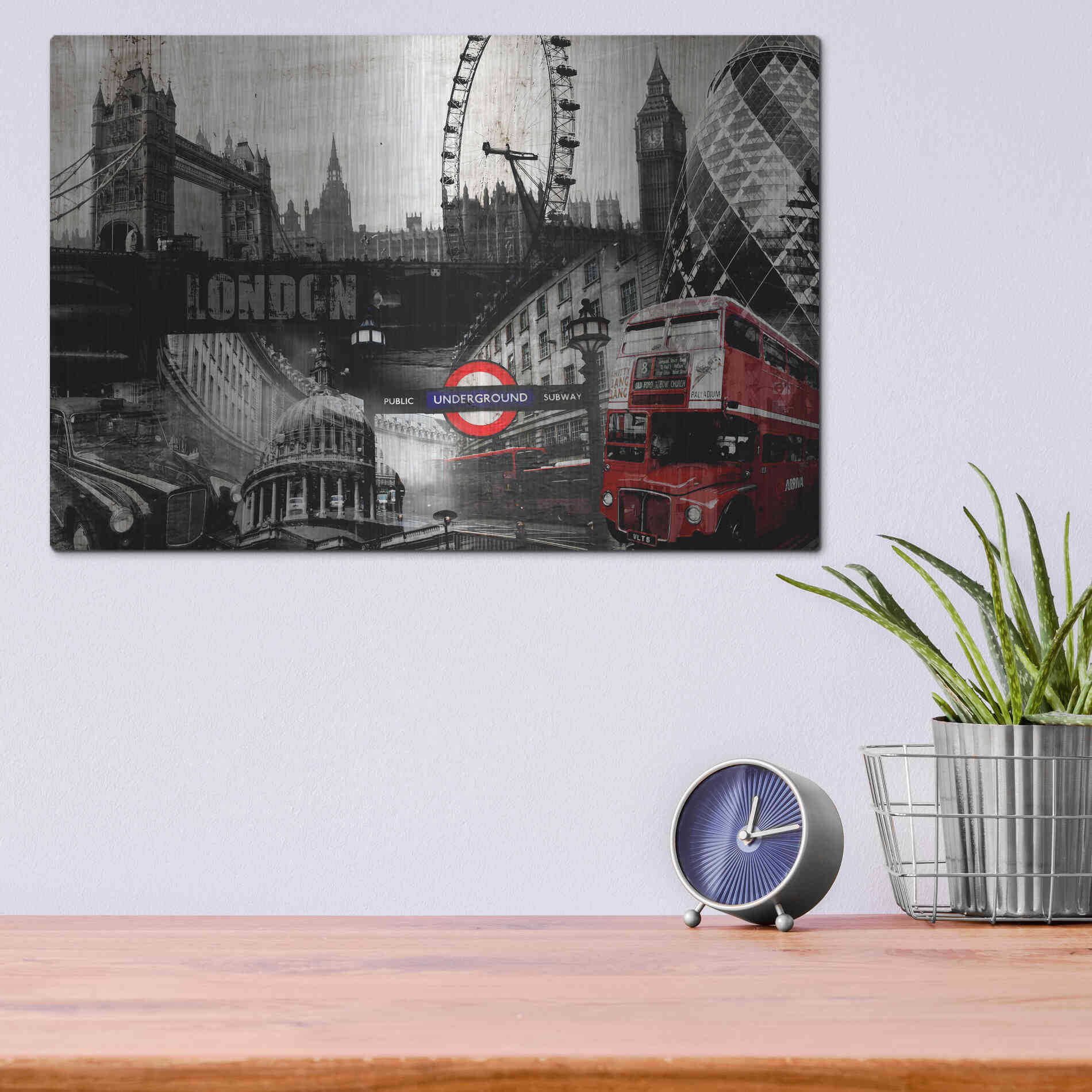 Luxe Metal Art 'London' by GraphINC, Metal Wall Art,16x12