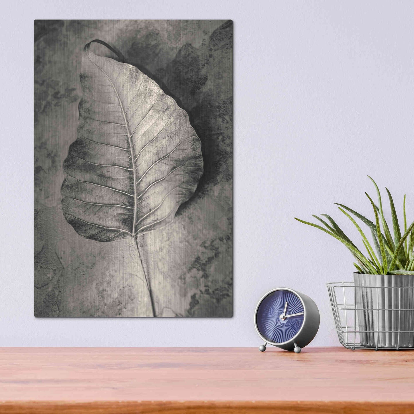 Luxe Metal Art 'Dried Leaf' by Incado, Metal Wall Art,12x16