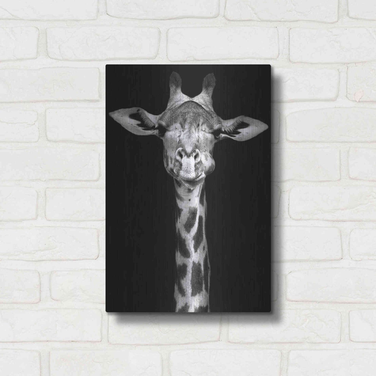 Luxe Metal Art 'Giraffe' by Incado, Metal Wall Art,12x16