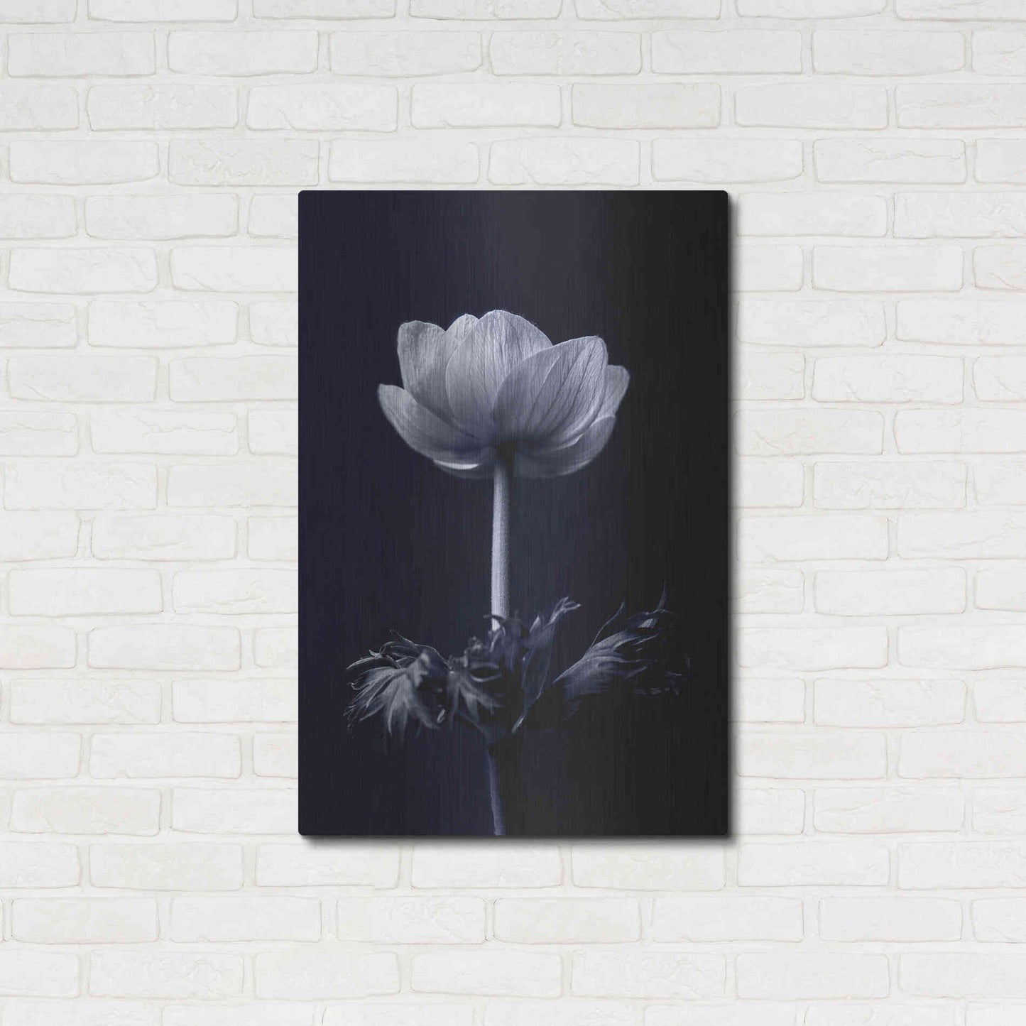 Luxe Metal Art 'Single Flower' by Incado, Metal Wall Art,24x36