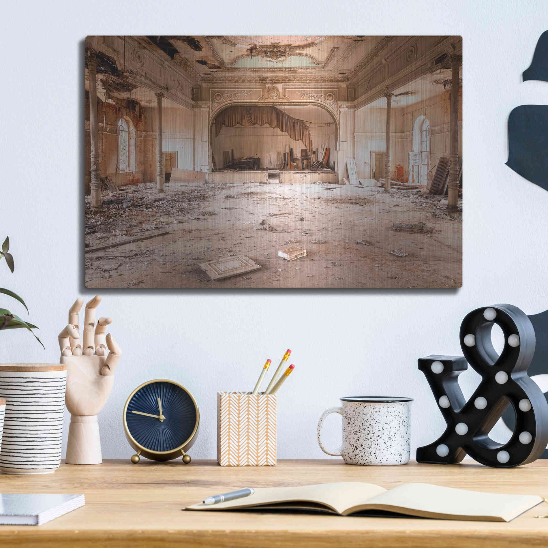 Luxe Metal Art 'Sweet Theater' by Roman Robroek Metal Wall Art,16x12