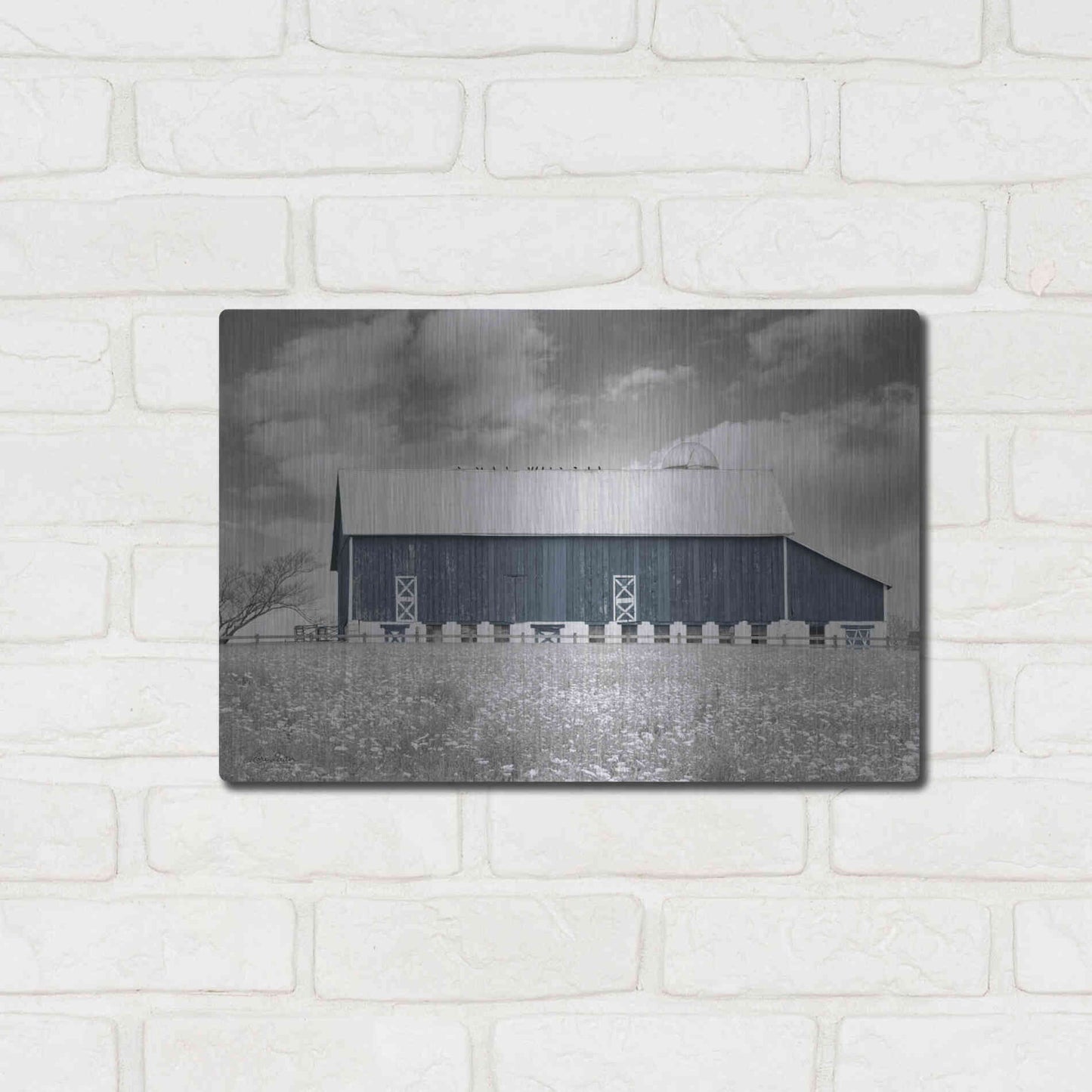 Luxe Metal Art 'Black & White Barn' by Lori Deiter, Metal Wall Art,16x12