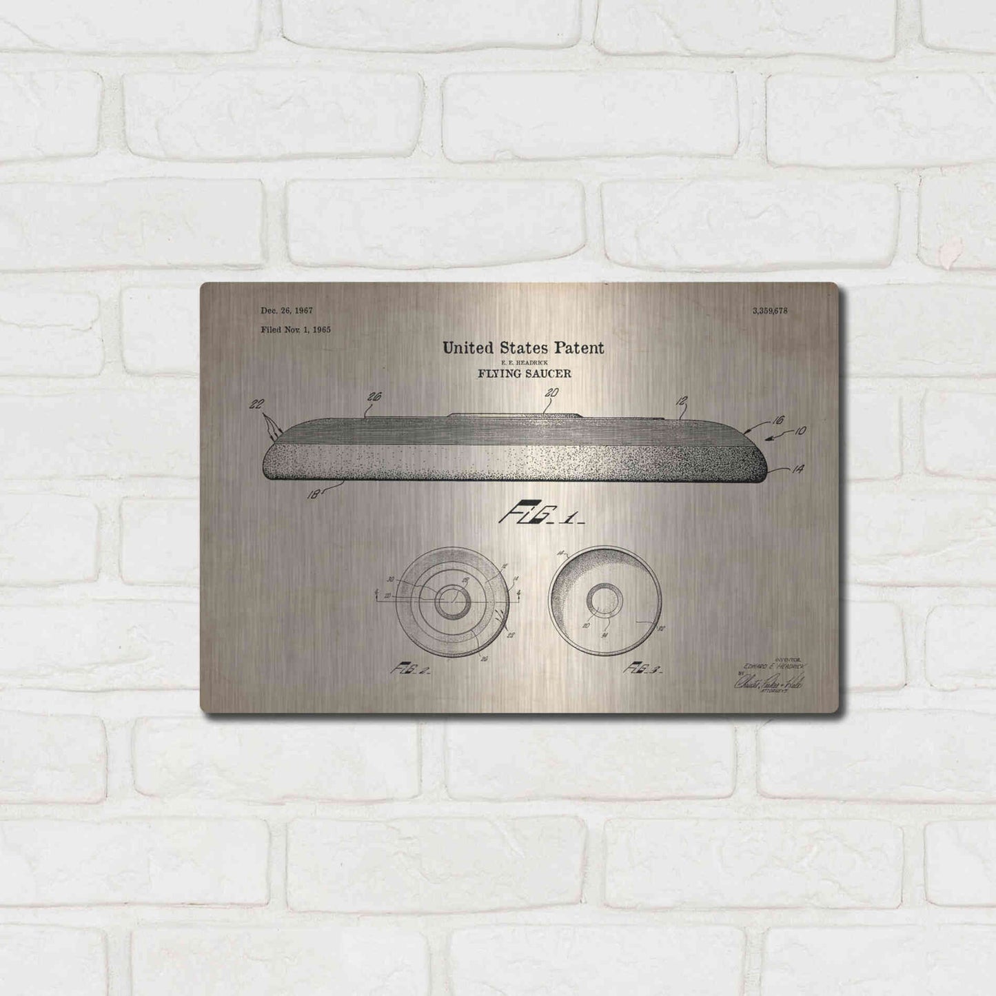 Luxe Metal Art 'Flying Disc Blueprint Patent Parchment' Metal Wall Art,16x12