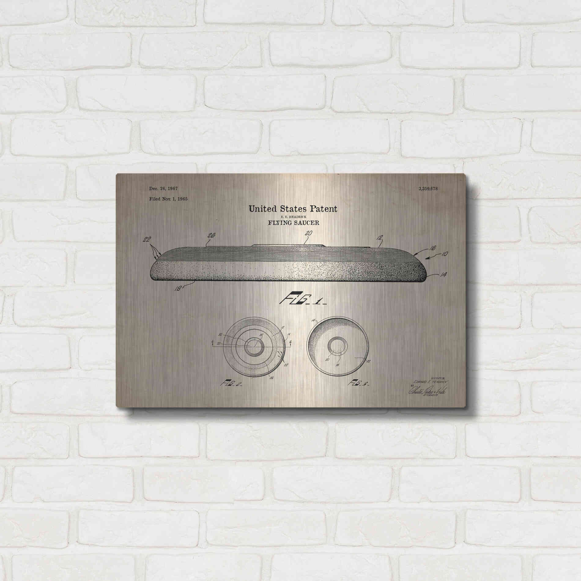 Luxe Metal Art 'Flying Disc Blueprint Patent Parchment' Metal Wall Art,24x16