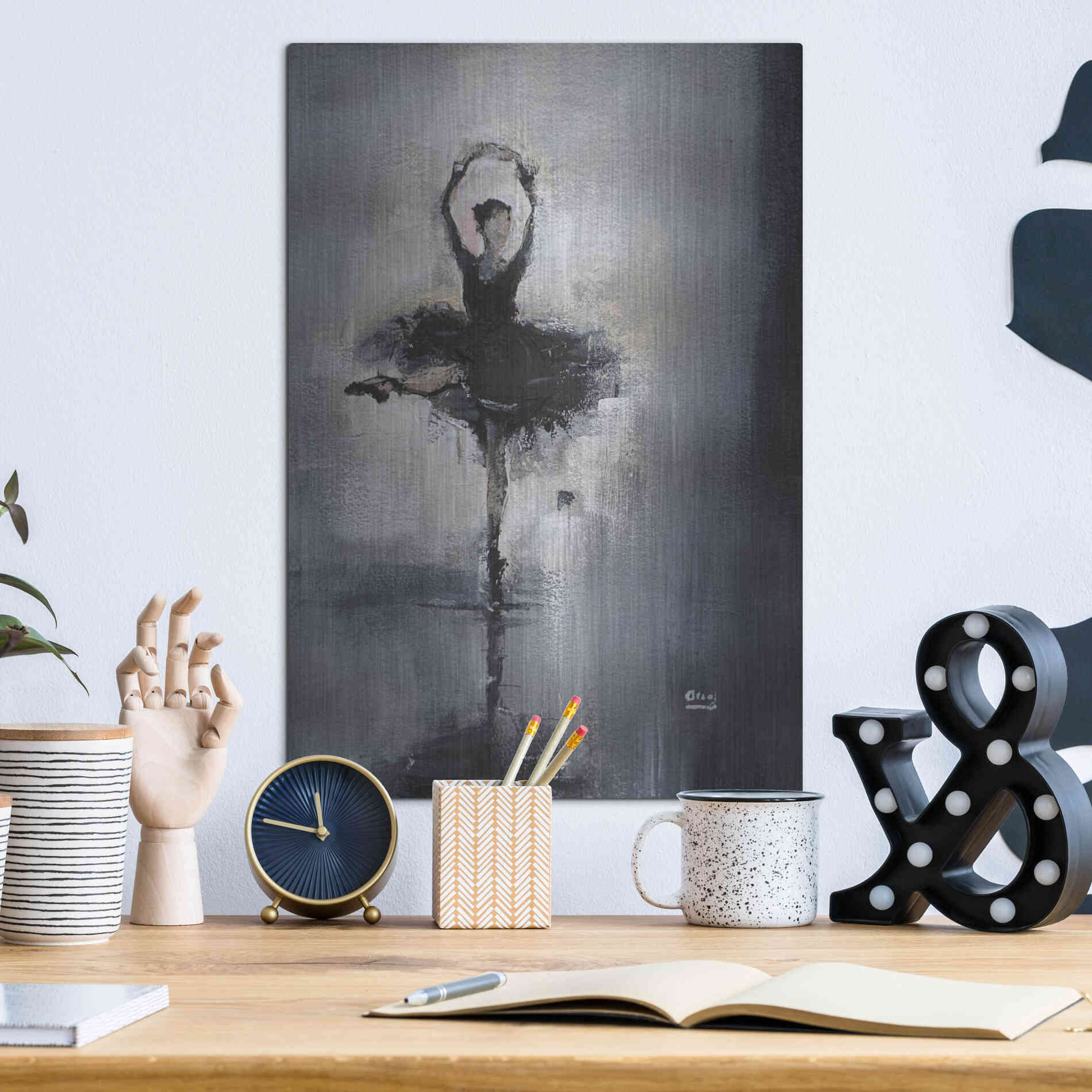 Luxe Metal Art 'Prima Donna' by Oscar Alvarez Pardo, Metal Wall Art,12x16